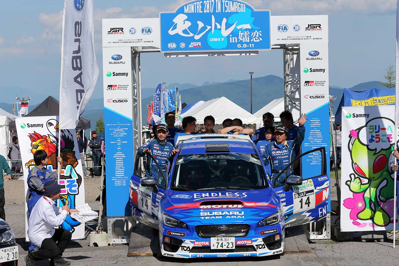 今季初優勝を飾った新井敏弘／田中直哉（スバルWRX STI）