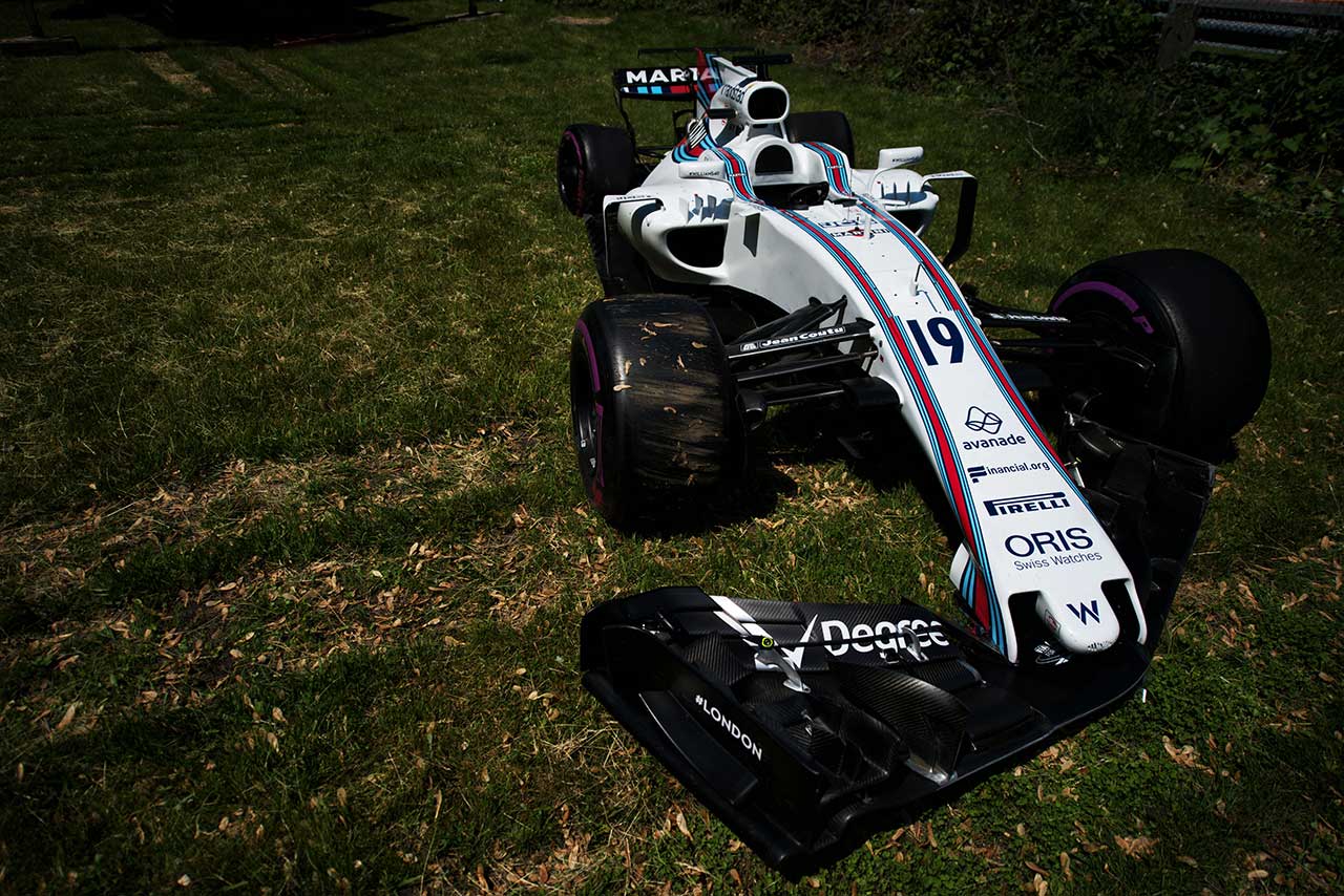 1周目に追突されたマッサ