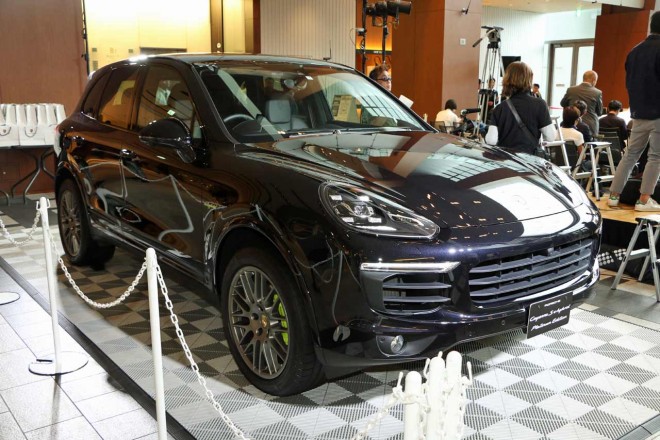 ポルシェ・カイエンE S ハイブリッド・プレミアムエディション