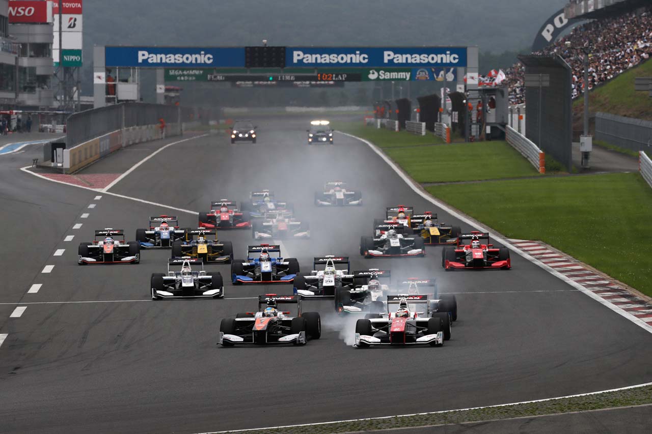 2016全日本スーパーフォーミュラ選手権第3戦富士 スタートシーン