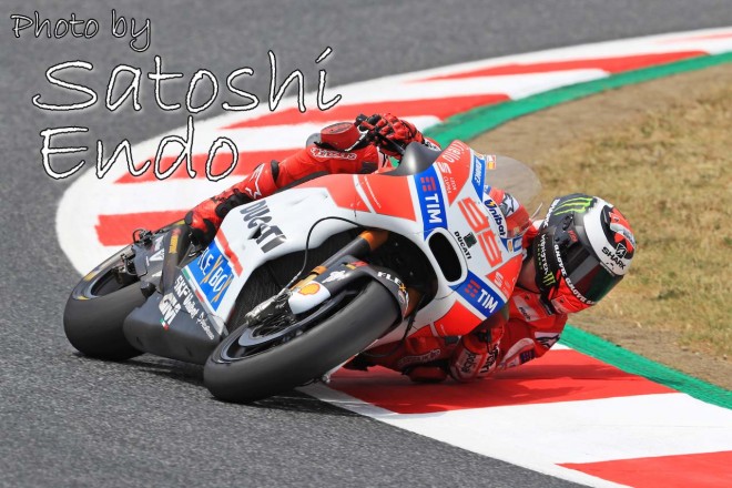 MotoGP現地トピックス:大盛り上がりのカタルーニャ。ロレンソが珍しくファンサービス?