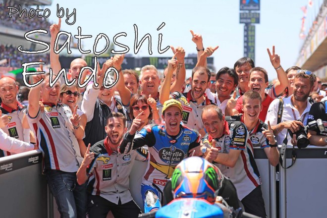 MotoGP現地トピックス:大盛り上がりのカタルーニャ。ロレンソが珍しくファンサービス?