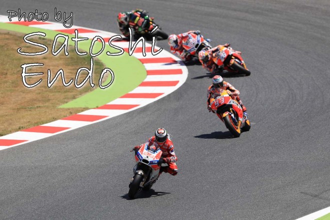 MotoGP現地トピックス：大盛り上がりのカタルーニャ。ロレンソが珍しくファンサービス？