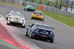 13号車ENDLESS ADVAN 86