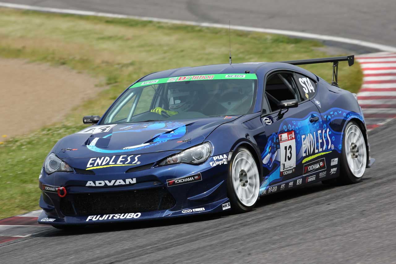 13号車ENDLESS ADVAN 86