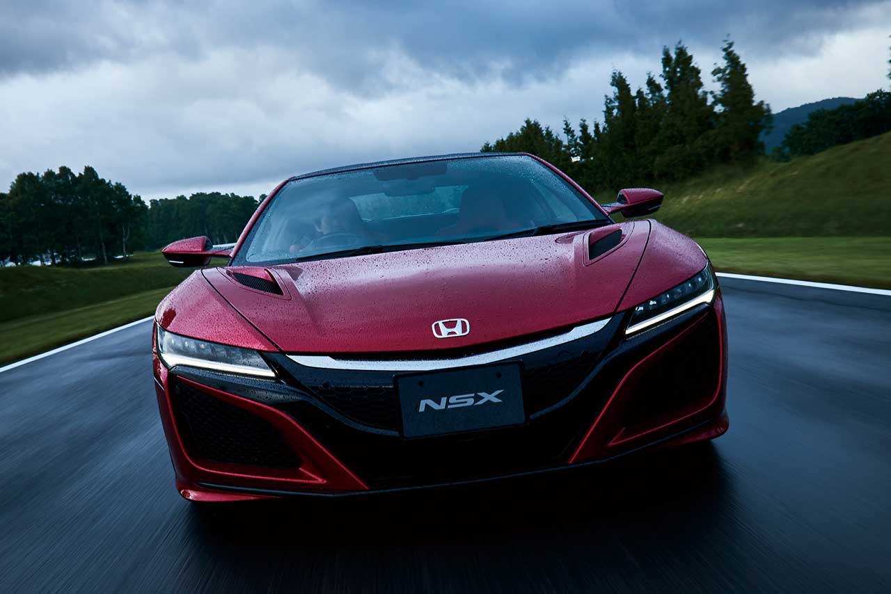 ベスト・ニューエンジン2017に選ばれたホンダNSX