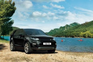 「サントリーニブラック」のみ、上記デザインパックの採用はなし