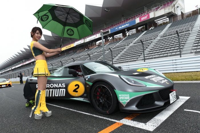 ロータスカップ・ジャパン2017第3戦富士　ゲストドライバーとして参戦した清水和夫の2号車ロータス・エキシージ