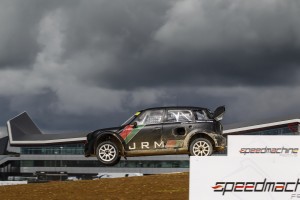 トラックではデモンストレーションも披露され、2015年にWorldRXに参戦したミニ・JCW RXスーパーカーも登場