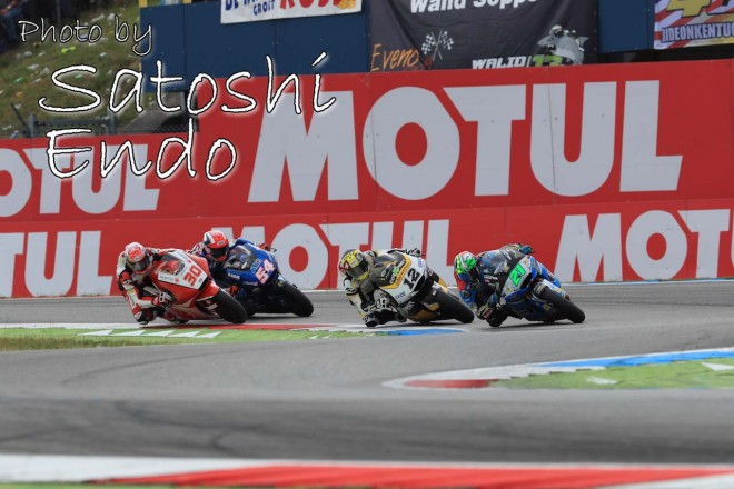 MotoGP現地トピックス:ビニャーレスの転倒にヒヤリ。ロッシがオランダGP通算10勝目を達成