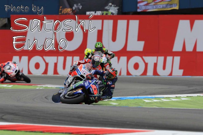 MotoGP現地トピックス:ビニャーレスの転倒にヒヤリ。ロッシがオランダGP通算10勝目を達成