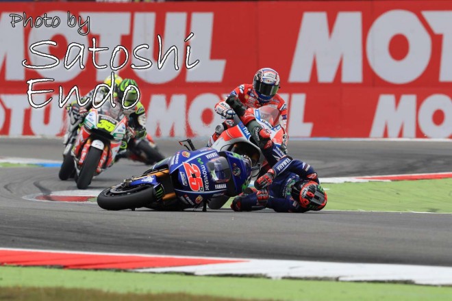 MotoGP現地トピックス:ビニャーレスの転倒にヒヤリ。ロッシがオランダGP通算10勝目を達成
