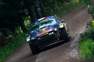 セバスチャン・オジエ（フォード・フィエスタWRC）はマシンフロントを大破