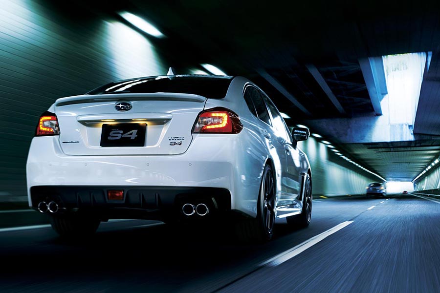 スバルWRX S4