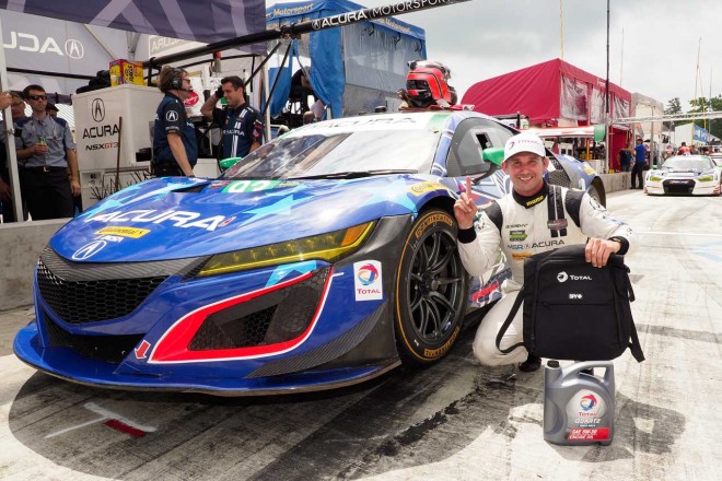 ポールポジションを獲得した93号車NSXとアンディ・ライリー