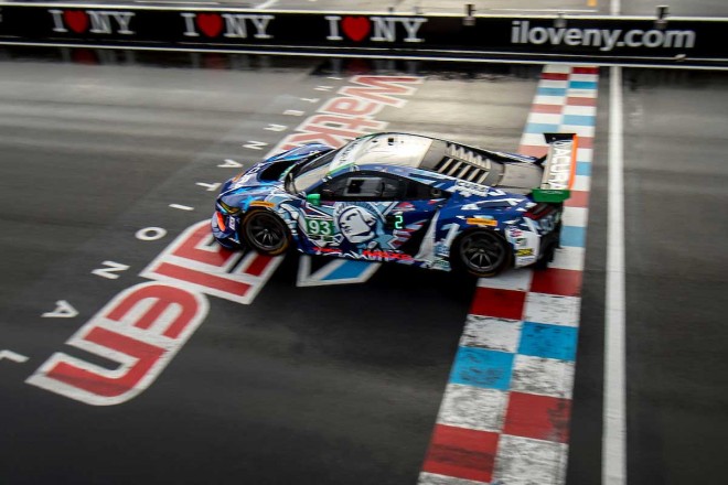 自由の女神像がマシン側面に描かれた93号車NSX GT3