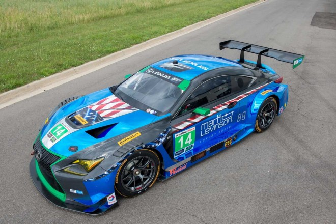 14号車と15号車、2台のRC F GT3には7月4日のアメリカ独立記念日に合わせ、星条旗をあしらったカラーリングが施された