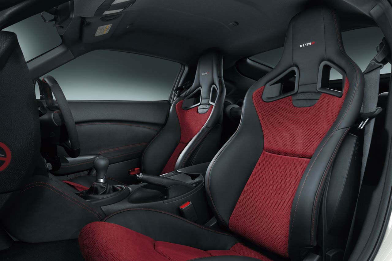 フェアレディZ NISMO（6MT） シート