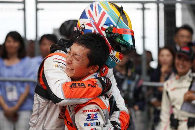 ARTA NSX-GTの野尻智紀とARTA BMW M6 GT3のショーン・ウォーキンショー