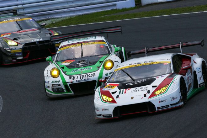 D’station Porsche／マネパ ランボルギーニGT3