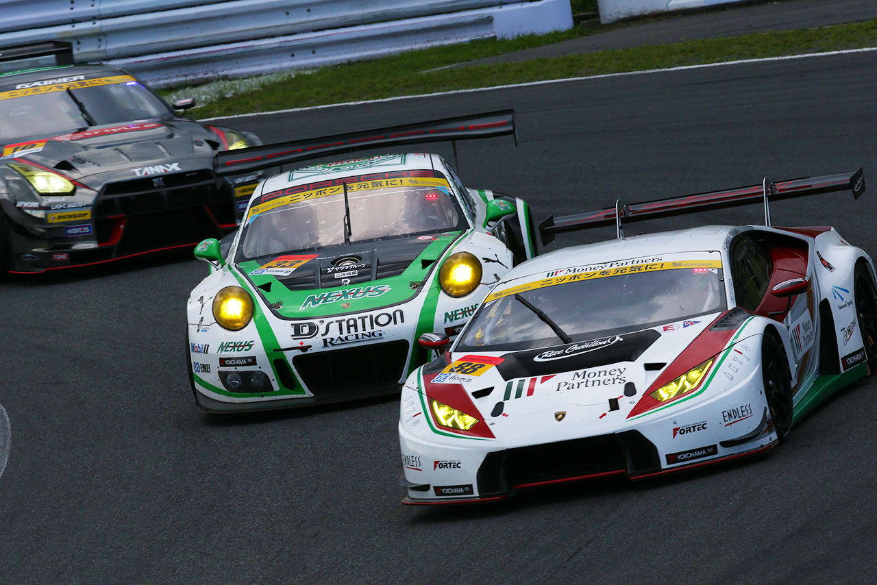 D’station Porsche／マネパ ランボルギーニGT3