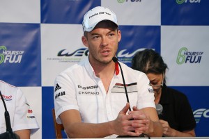 1号車ポルシェ919ハイブリッドをドライブするアンドレ・ロッテラー