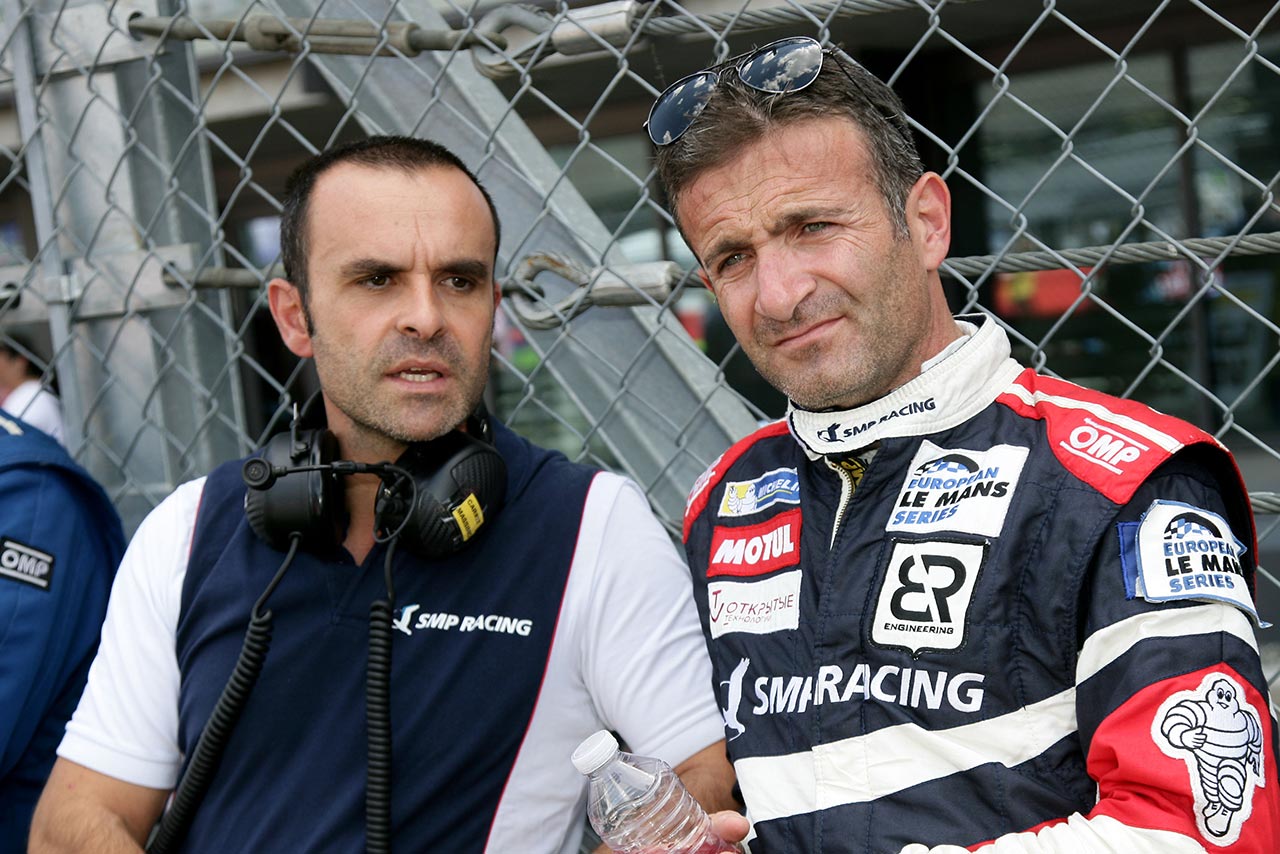 平川亮に代わり、Gドライブの22号車オレカ07・ギブソンをドライブするニコラス・ミナシアン（右）