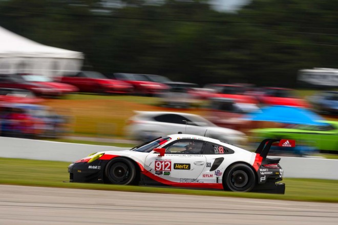 912号車ポルシェ911 RSR