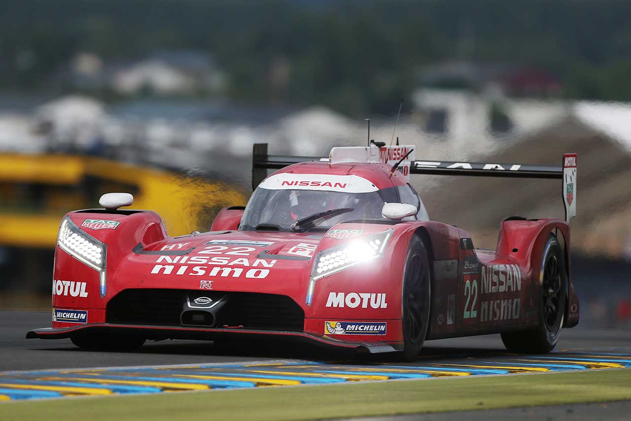 『ル･マン～レースに懸ける男たち～』では4メーカーがしのぎを削った2015年大会に密着