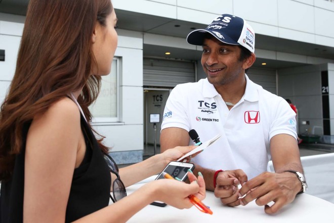 カレーの話以降テンション高くインタビューに答えるナレイン・カーティケヤン