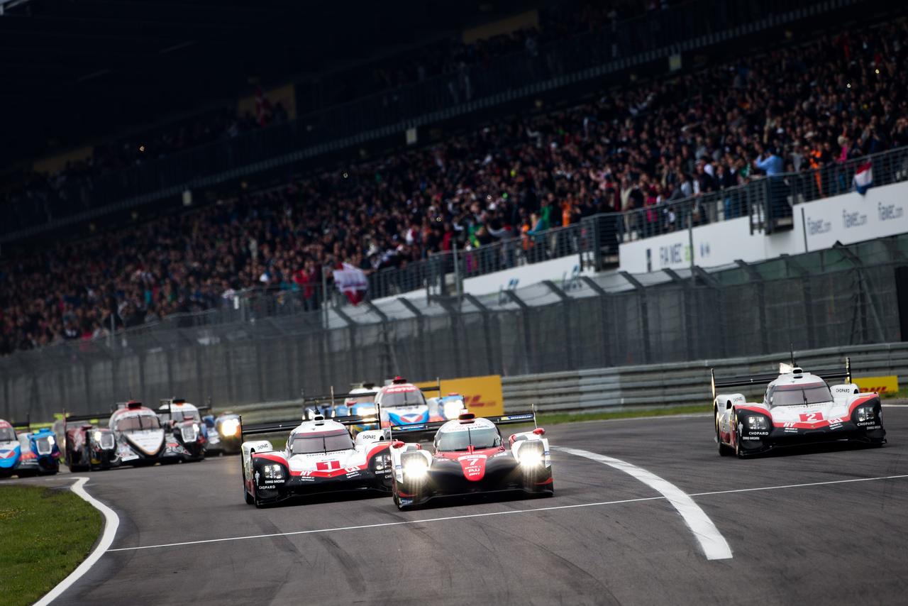 ポールポジションからスタートした7号車トヨタTS050ハイブリッド