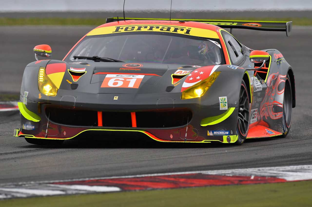 クリアウォーター・レーシングの61号車フェラーリ488 GTE