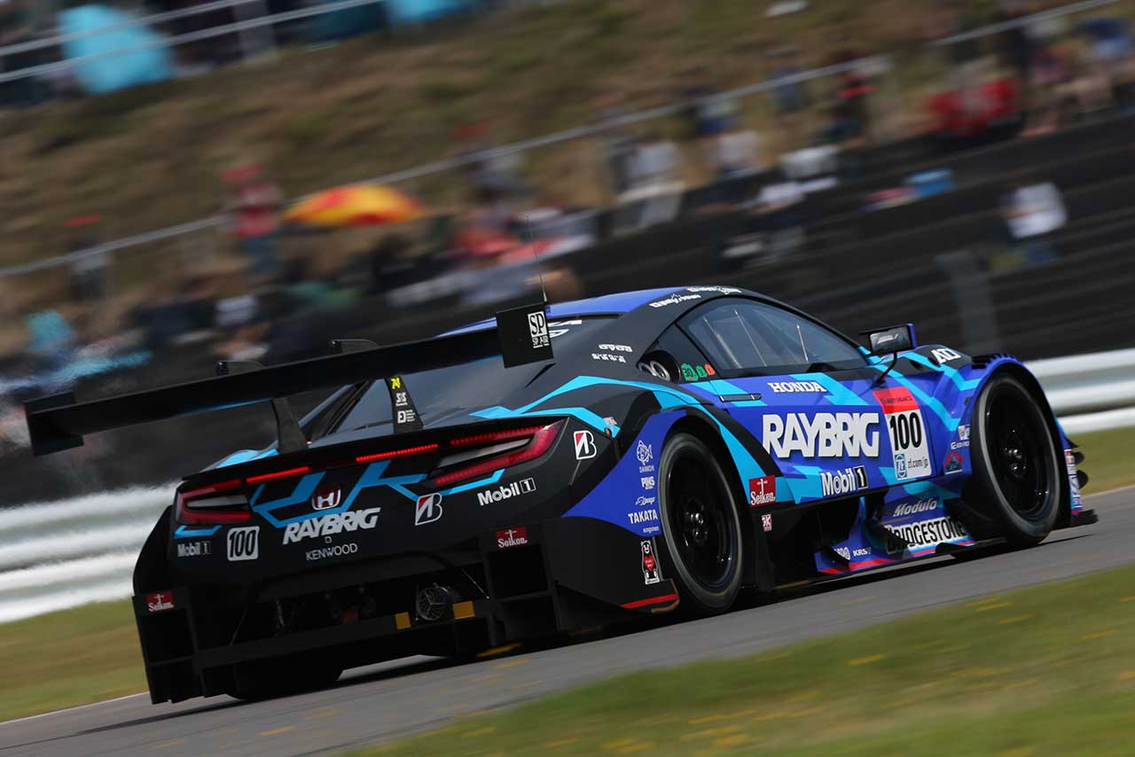 決勝がウエットコンディションとなった場合、NSX＋BSの組み合わせは最強とも言われる