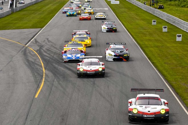 ポールスタートの912号車ポルシェは好スタートを切った。