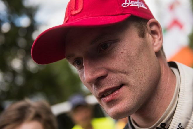 SS19でデイリタイアしたヤリ-マティ・ラトバラ（トヨタ・ヤリスWRC）