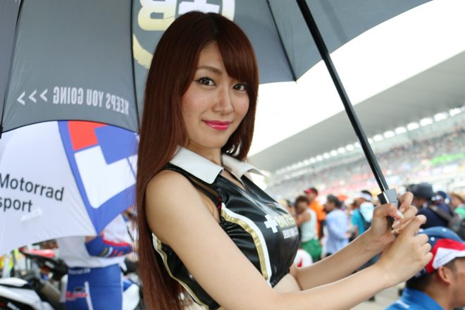 BLOOD SPORTS RACINGレースクイーン　愛聖りさ