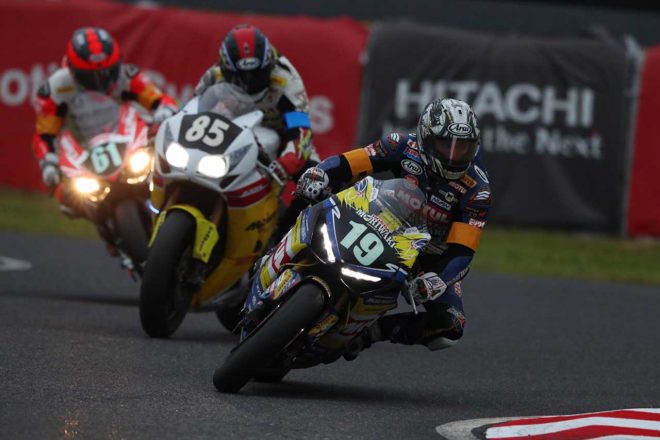 #19 MORIWAKI MOTUL RACING 清成龍一