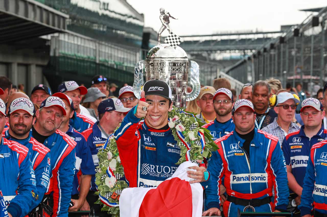 『MARUNOUCHI SPORTS FES 2017』への来場が蹴ってしした佐藤琢磨