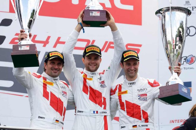 優勝したマーカス・ウィンケルホック、ジュール・グーノン、クリストファー・ハーゼ