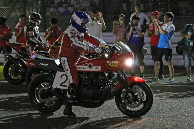 GS1000にまたがるウェス・クーリー