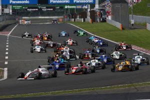 FIA-F4第10戦 決勝スタート