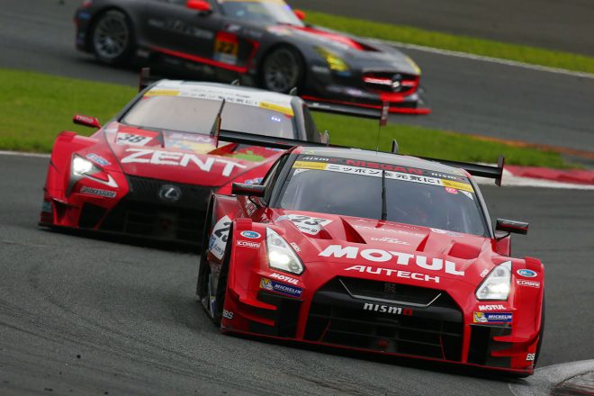 第5戦富士でZENT CERUMO LC500の猛攻を防ぎ、2位表彰台を手にしたMOTUL AUTECH GT-R
