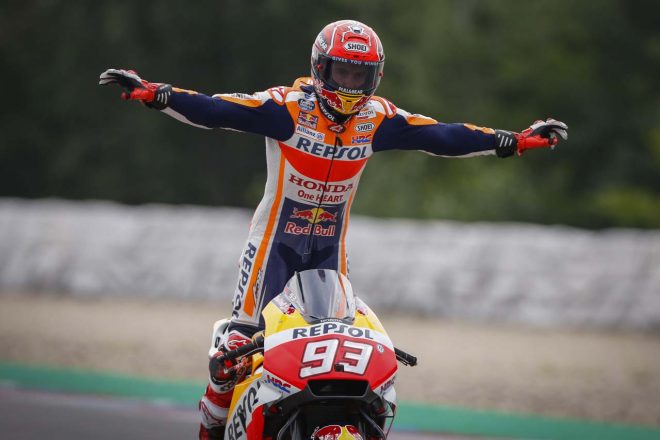 難しいコンディションのなかチェコGPを制したマルク・マルケス