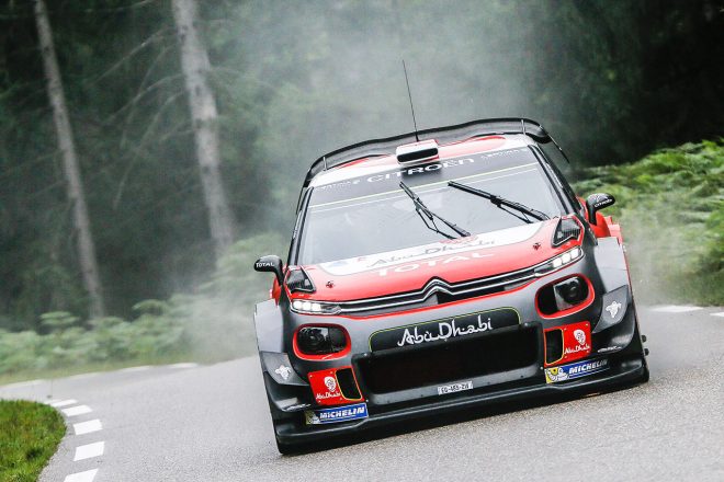 このテストで、ローブは初めて2017年型WRカーを操った