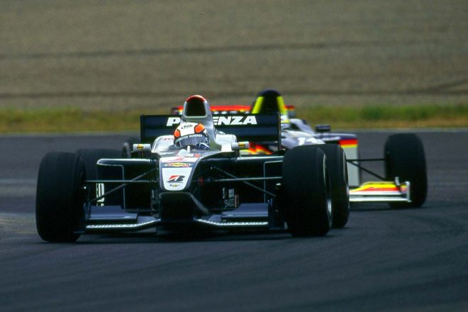 道上龍をかわし首位に浮上した本山哲