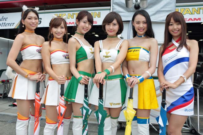 TOM’Sのレースクイーンたち