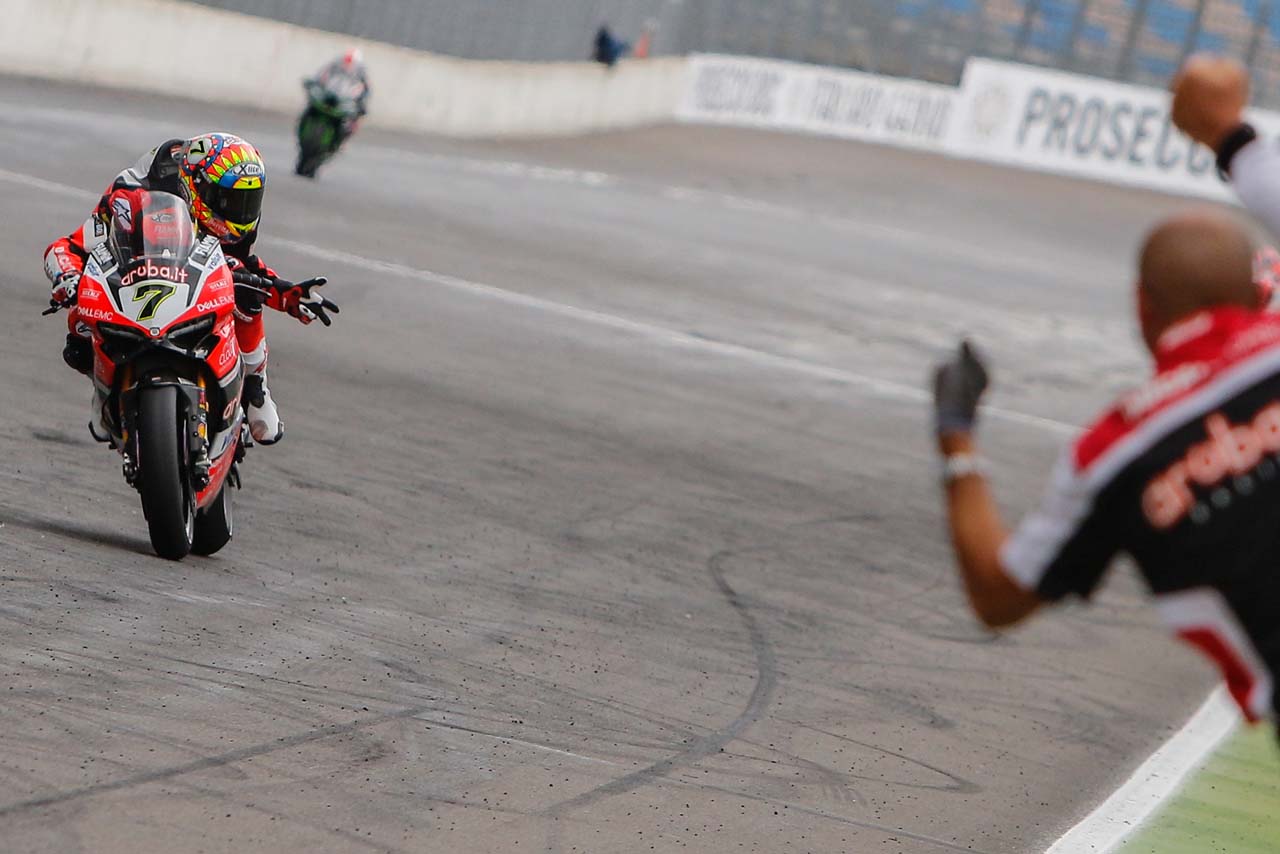 レース2を制したチャズ・デイビス（ドゥカティ）