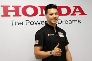 会見で抱負とチームメイトとなるカル・クラッチローの印象を語った中上貴晶