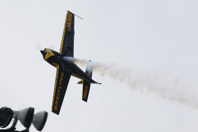 もてぎの空を飛ぶ室屋義秀