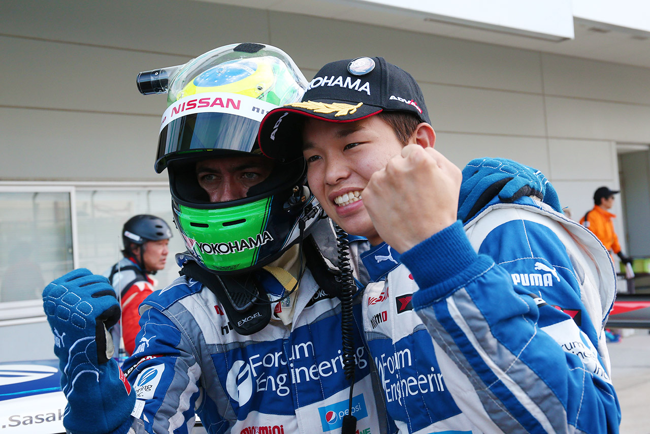 フォーラムエンジニアリング ADVAN GT-Rのジョアオ・パオロ・デ・オリベイラと佐々木大樹